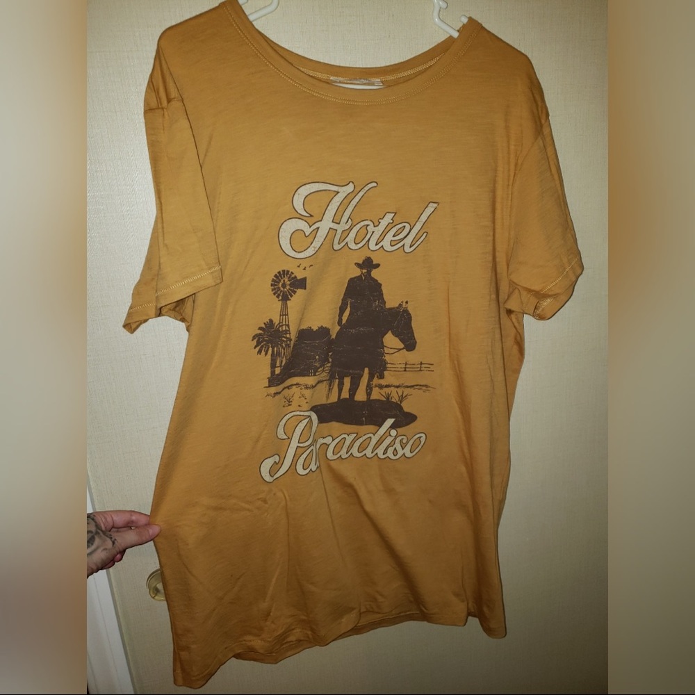 Spell tee